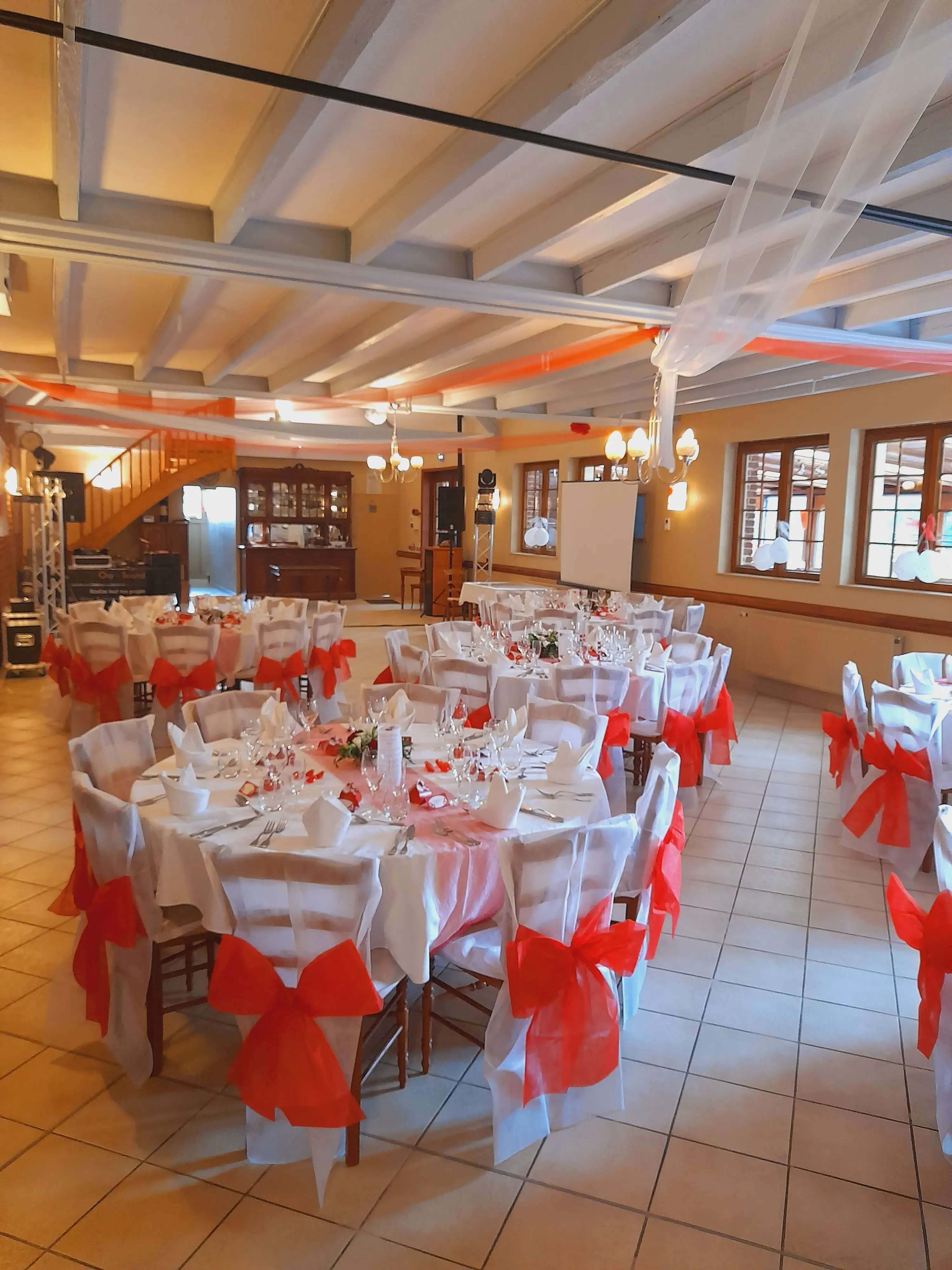 LA SALLE LES TABLES 1